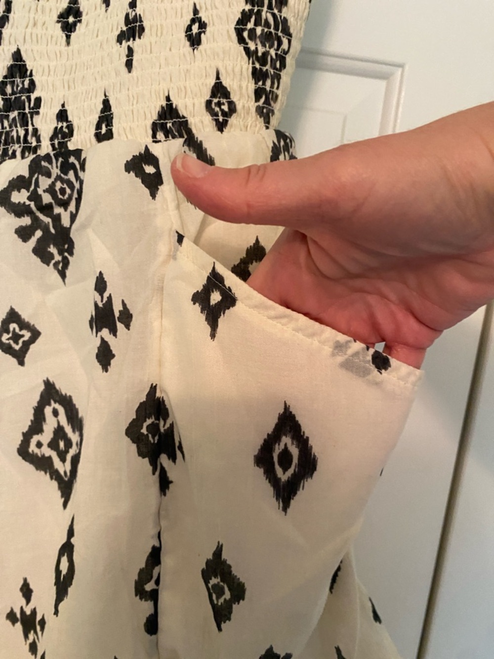 American Eagle Outfitters Cream and Navy Printed Smocked Halter Romper Shorts - Picture 3 of 4